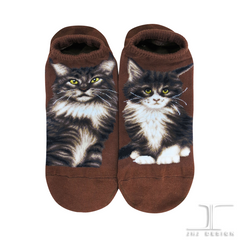 Cat Ankles - Maine Coon Brown